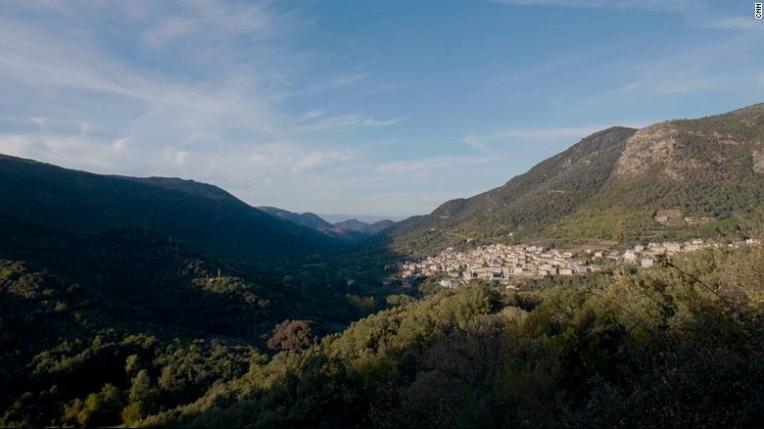 180206093559-01-cnn-sardinia-centenarians-exlarge-169