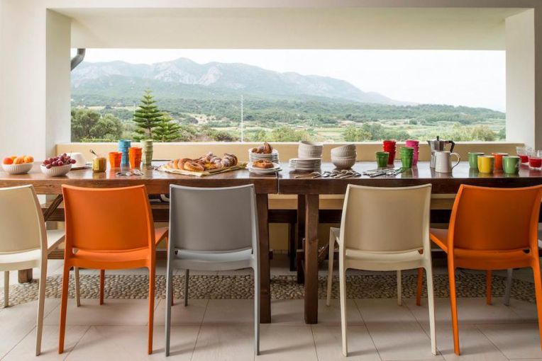 https___blogs-images.forbes.com_joanneshurvell_files_2018_05_Beach-Retreat - Copy